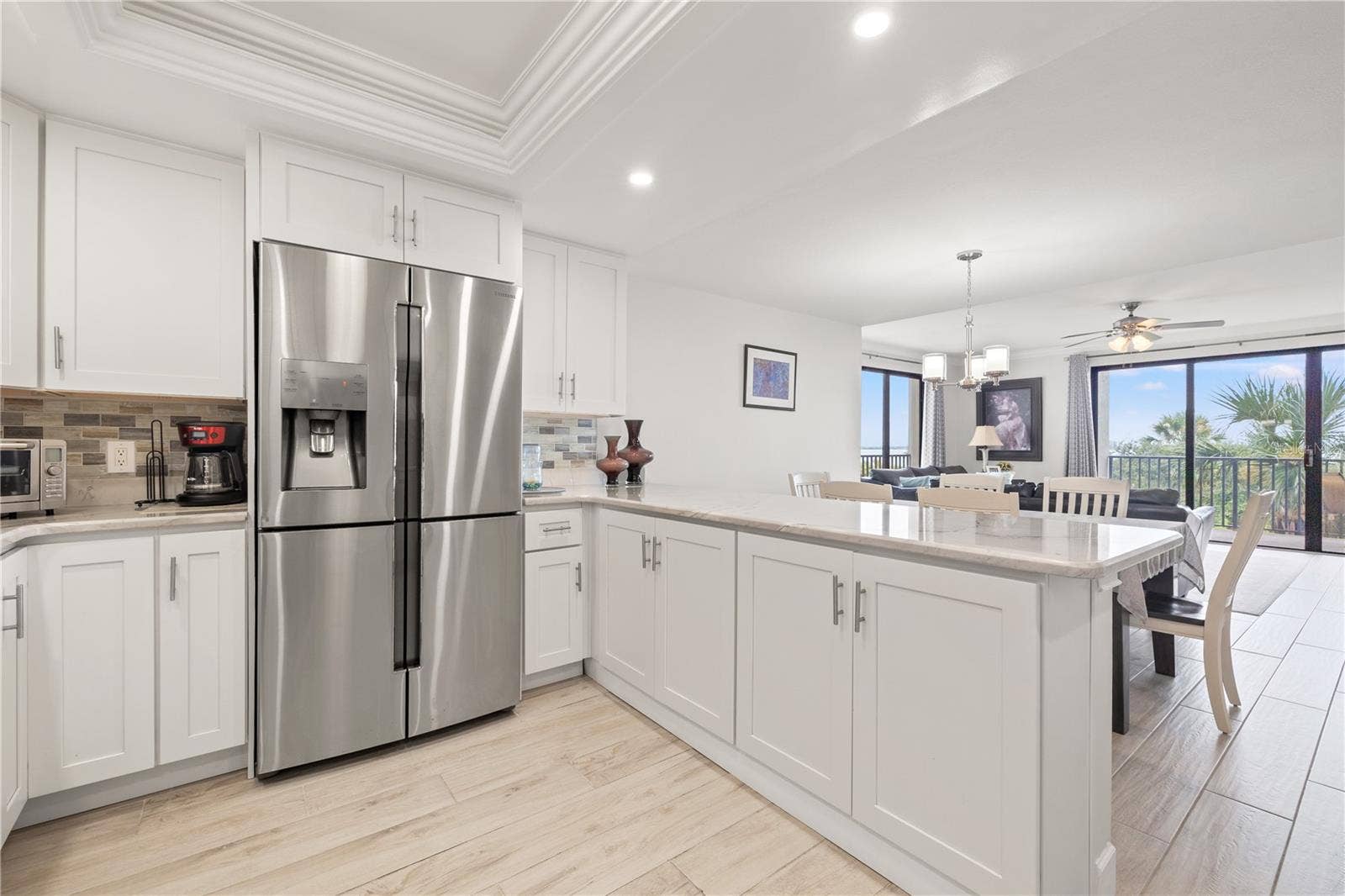 1501 GULF BOULEVARD, #206, Clearwater, FL 33767 Kitchen