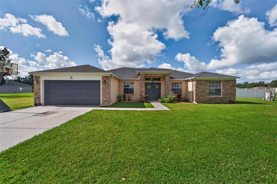 Property photo for 1617 AVONDALE RIDGE DRIVE, Plant City, FL