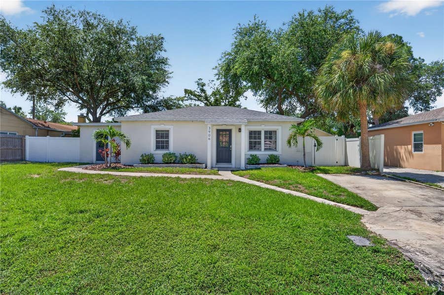 Property photo for 3906 W BAY VISTA AVENUE, Tampa, FL