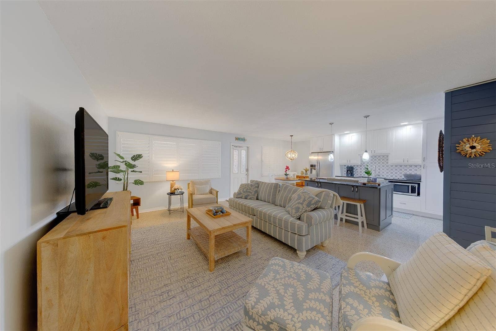 121 46TH AVENUE, #2G, St Pete Beach, FL 33706 Light and Bright