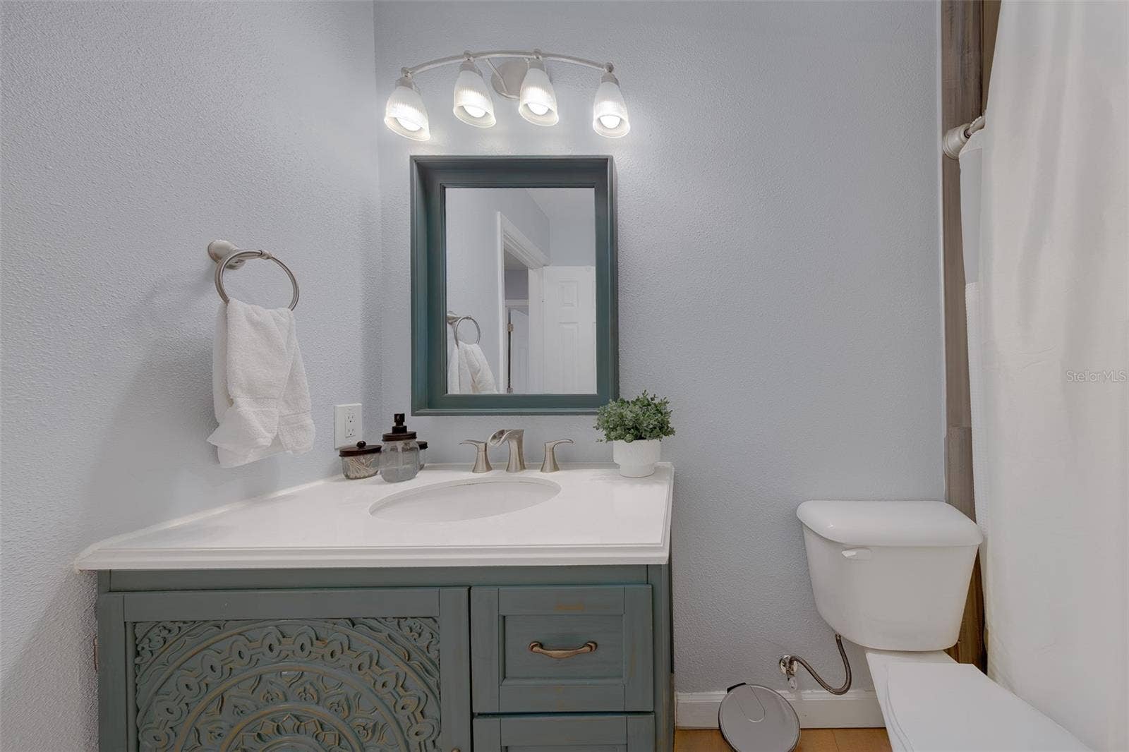 121 46TH AVENUE, #2G, St Pete Beach, FL 33706 Bathroom