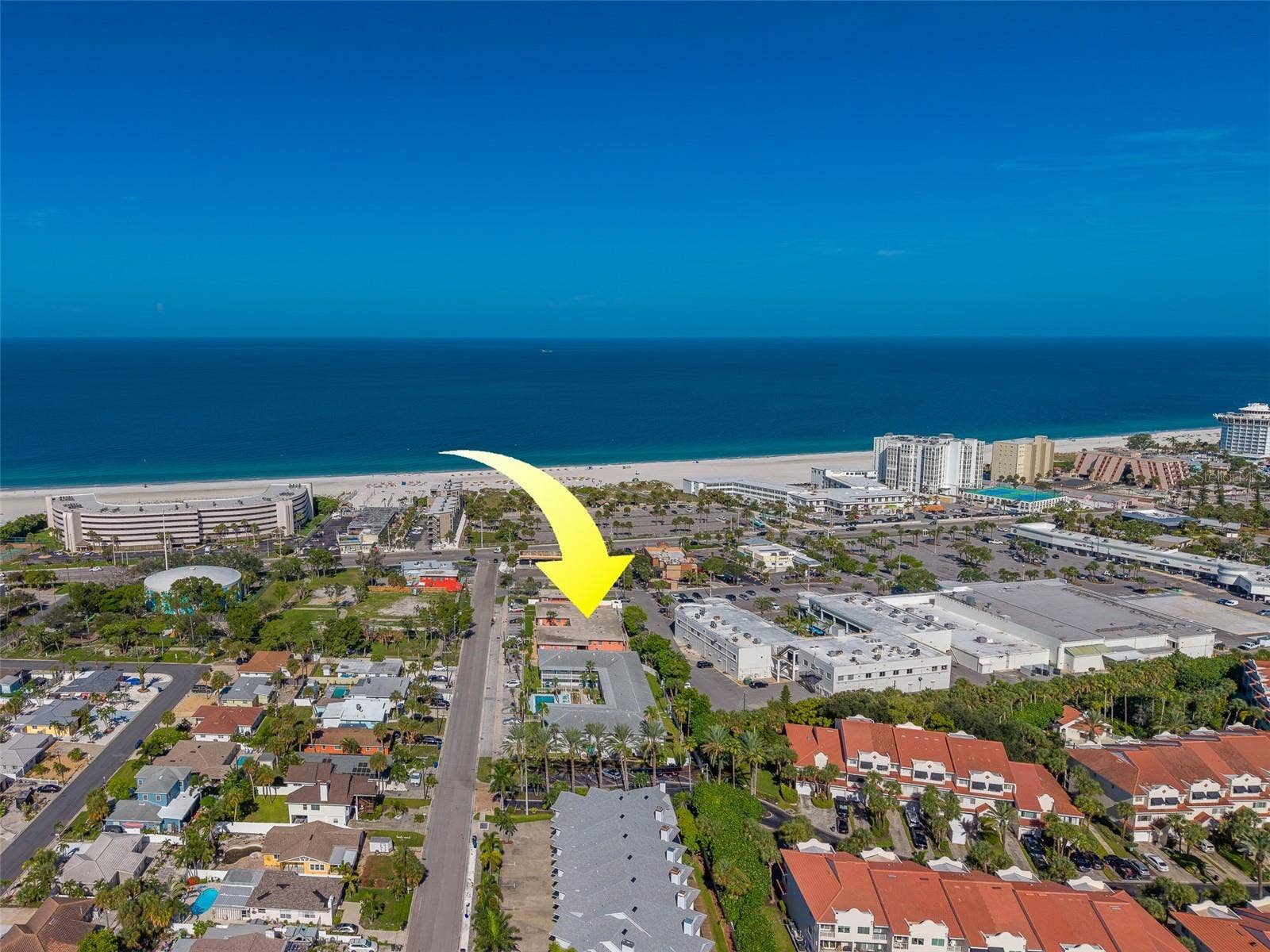 121 46TH AVENUE, #2G, St Pete Beach, FL 33706 Close to Shopping and Restaurants, Walk everywhere