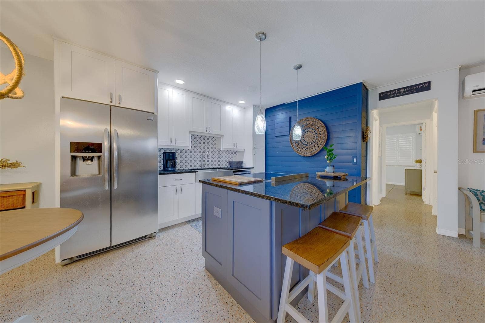 121 46TH AVENUE, #2G, St Pete Beach, FL 33706 Solid surface counters