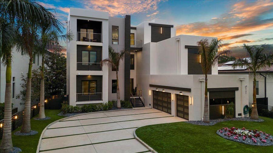 Property photo for 5131 W NEPTUNE WAY, Tampa, FL