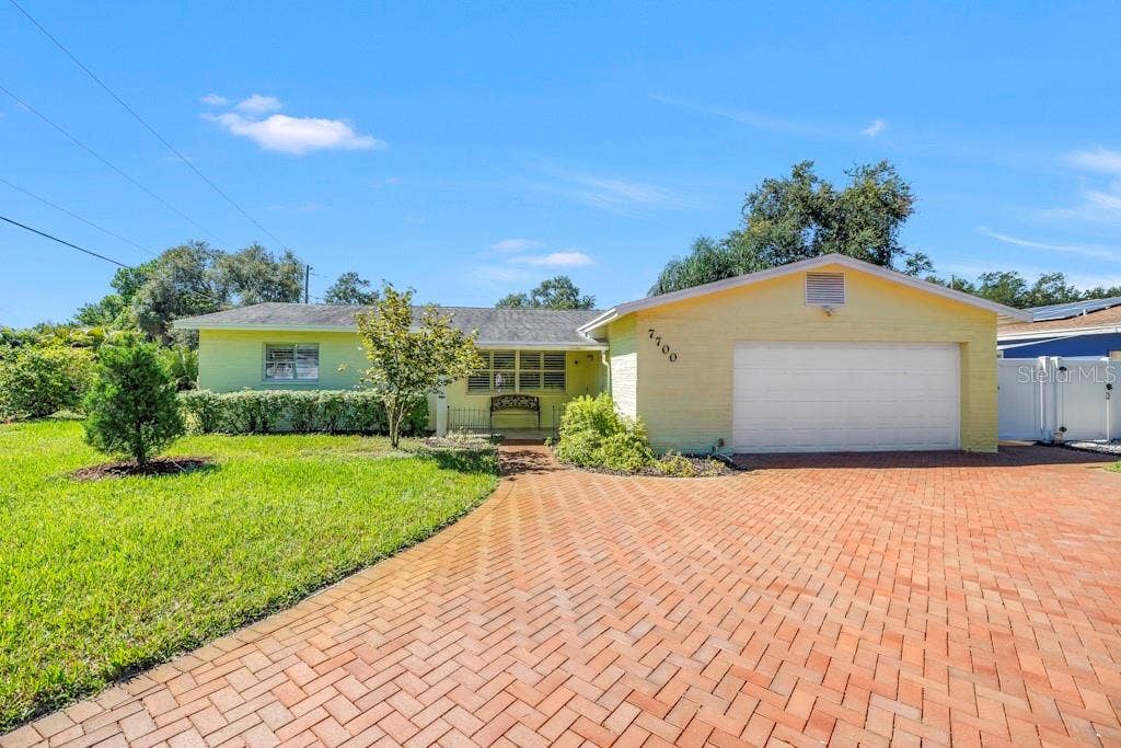 7700 22ND AVENUE N, St Petersburg, FL 33710 7700 22ND AVENUE N, St Petersburg, FL 33710