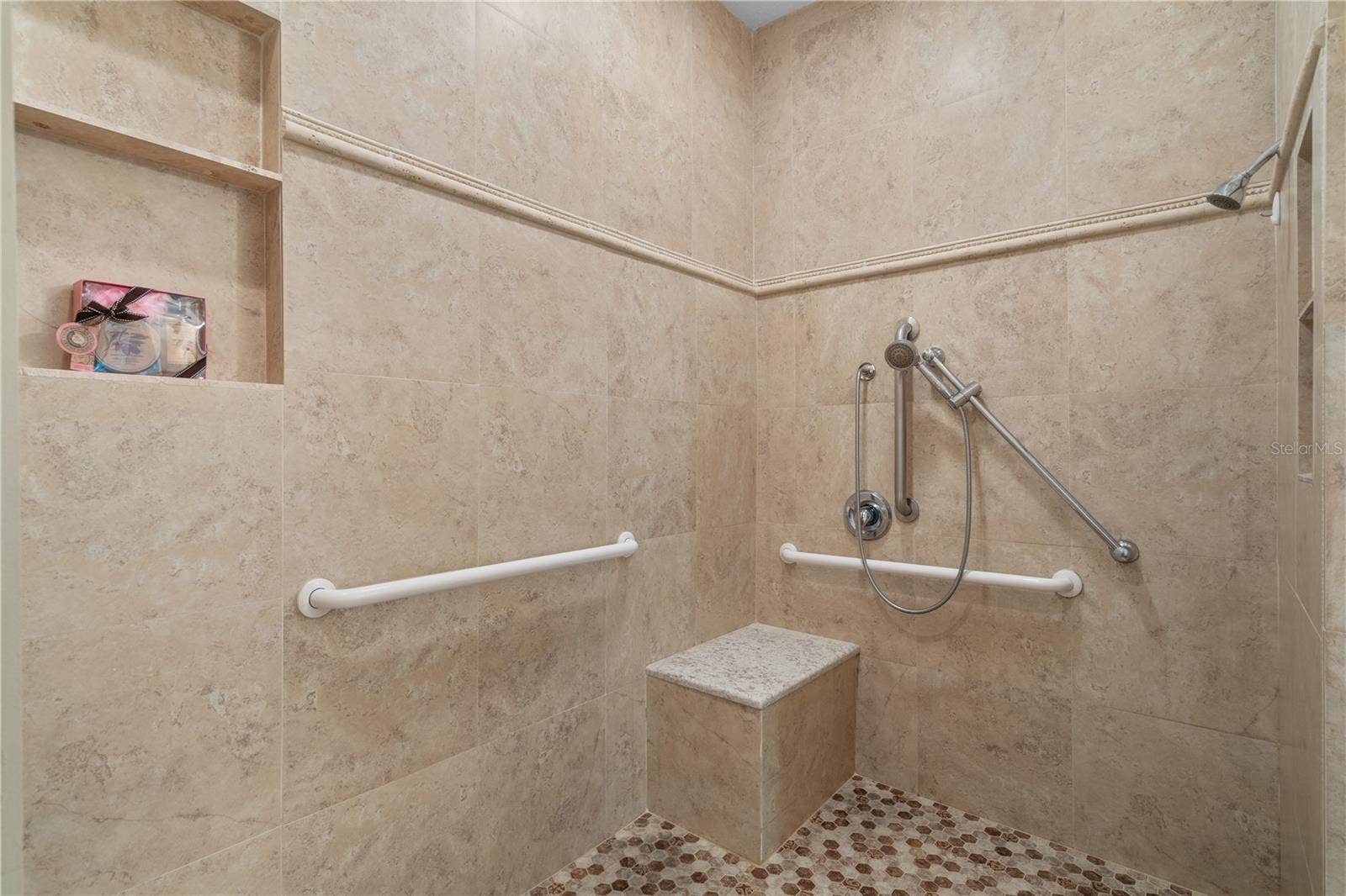5626 CORTINA LANE, Palmetto, FL 34221 5626 CORTINA LANE, Palmetto, FL 34221