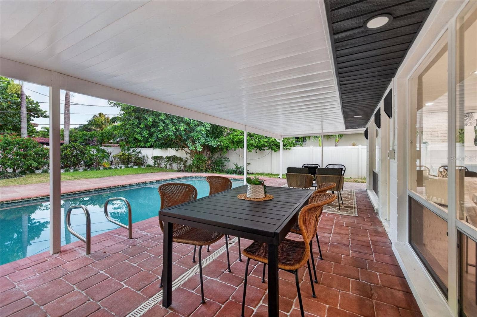 219 MIRAMAR BOULEVARD NE, St Petersburg, FL 33704 219 MIRAMAR BOULEVARD NE, St Petersburg, FL 33704