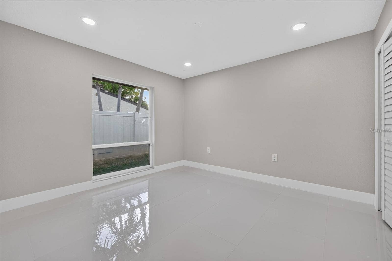 219 MIRAMAR BOULEVARD NE, St Petersburg, FL 33704 219 MIRAMAR BOULEVARD NE, St Petersburg, FL 33704