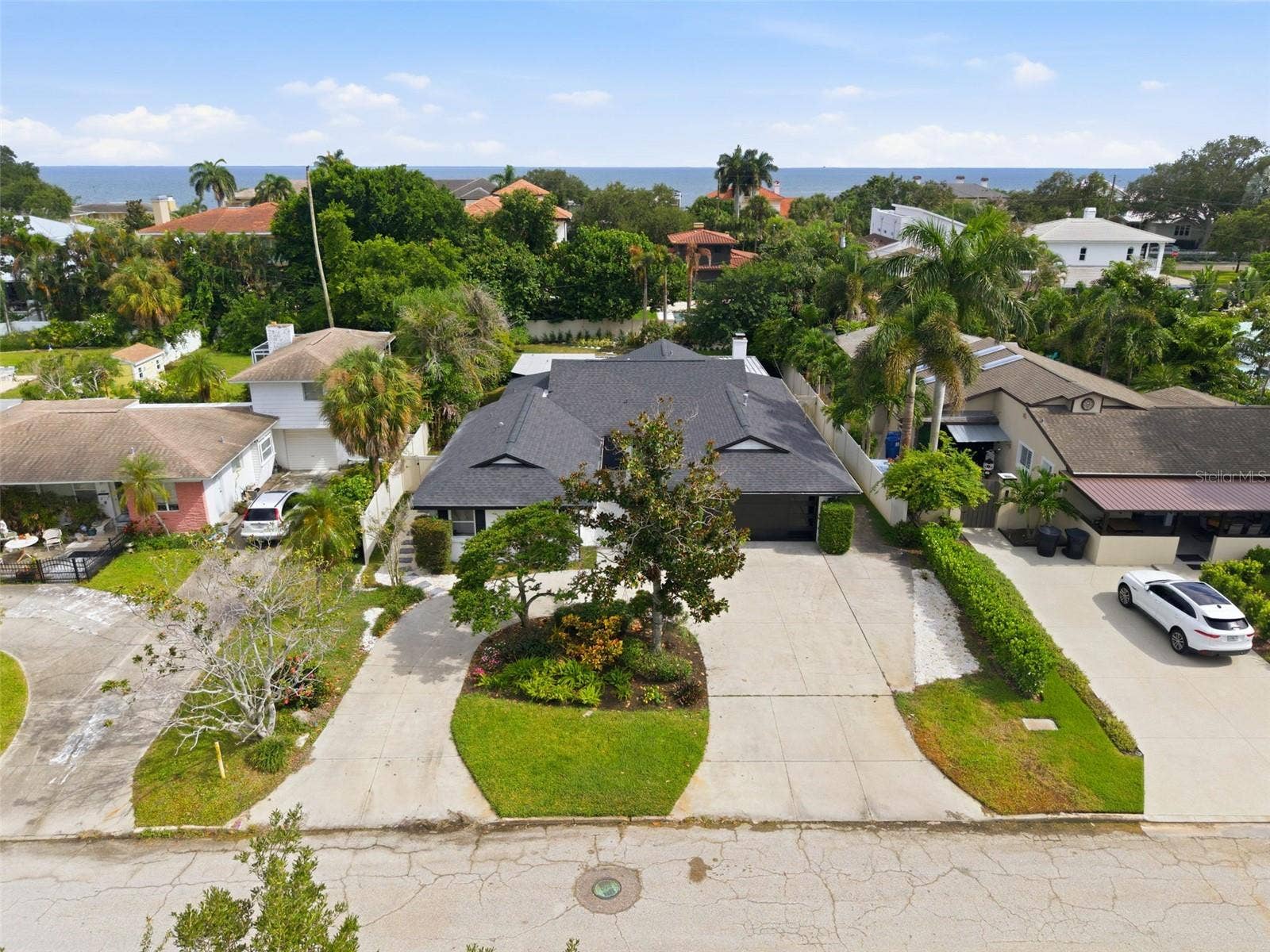 219 MIRAMAR BOULEVARD NE, St Petersburg, FL 33704 219 MIRAMAR BOULEVARD NE, St Petersburg, FL 33704
