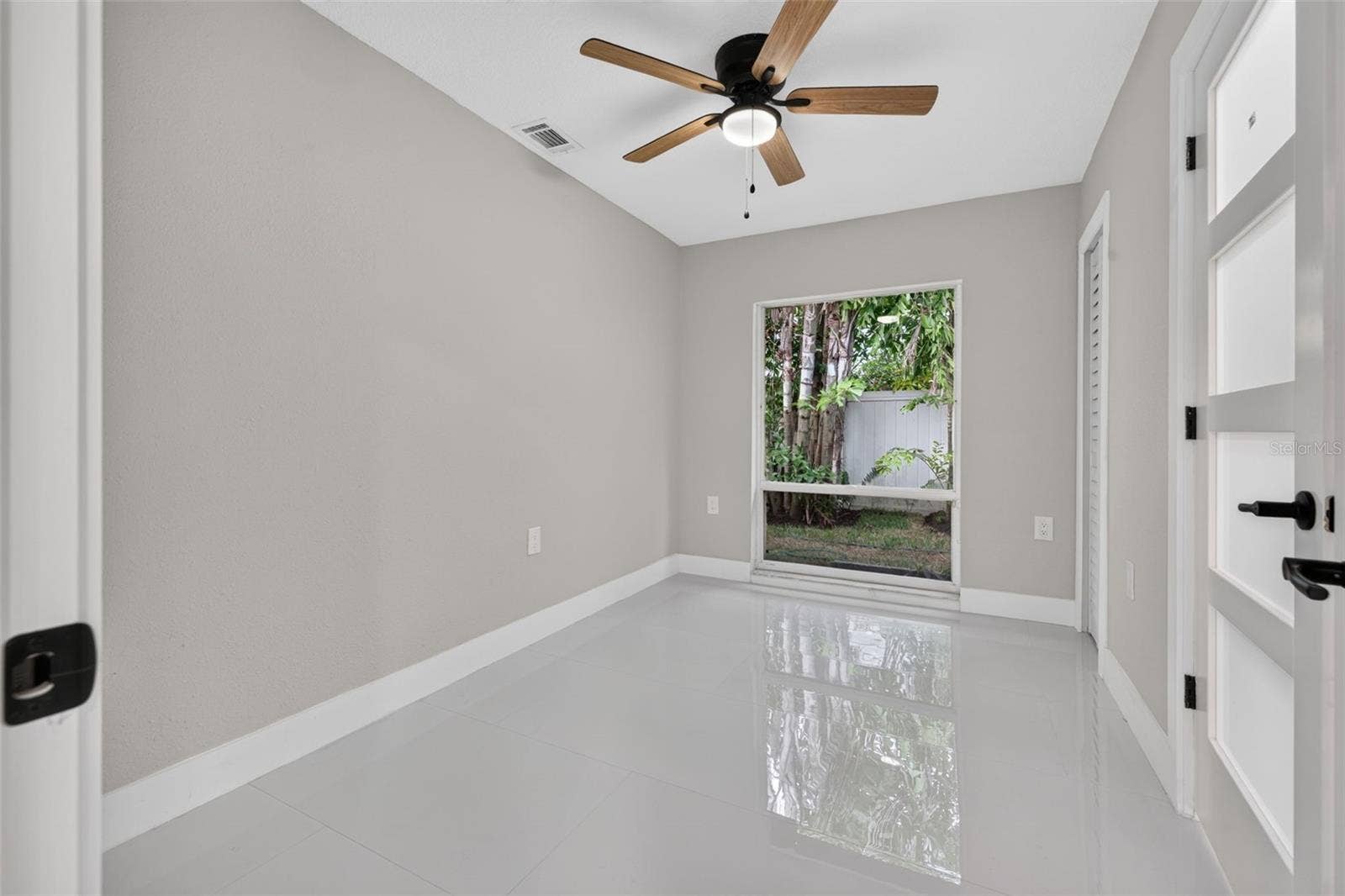 219 MIRAMAR BOULEVARD NE, St Petersburg, FL 33704 219 MIRAMAR BOULEVARD NE, St Petersburg, FL 33704
