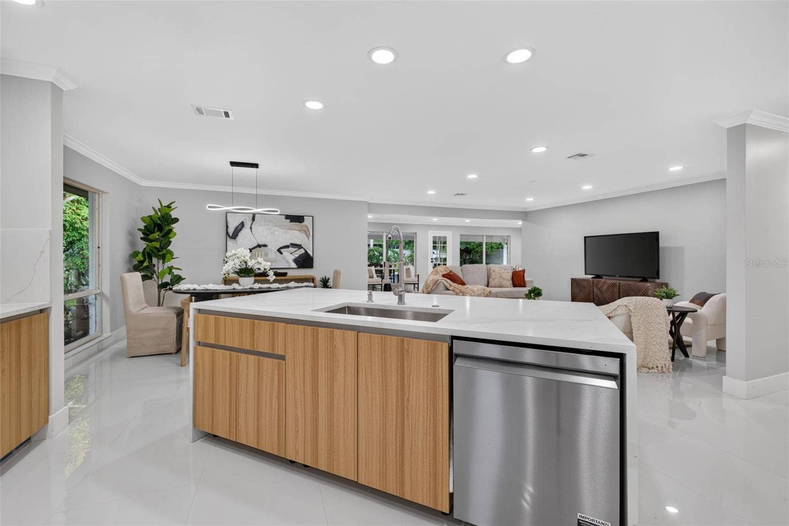 219 MIRAMAR BOULEVARD NE, St Petersburg, FL 33704 219 MIRAMAR BOULEVARD NE, St Petersburg, FL 33704