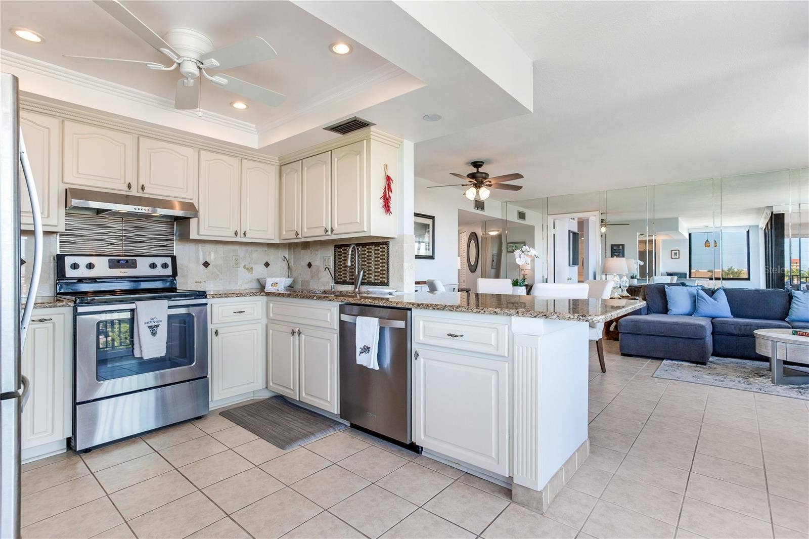 6104 PALMA DEL MAR BOULEVARD S, #404, St Petersburg, FL 33715