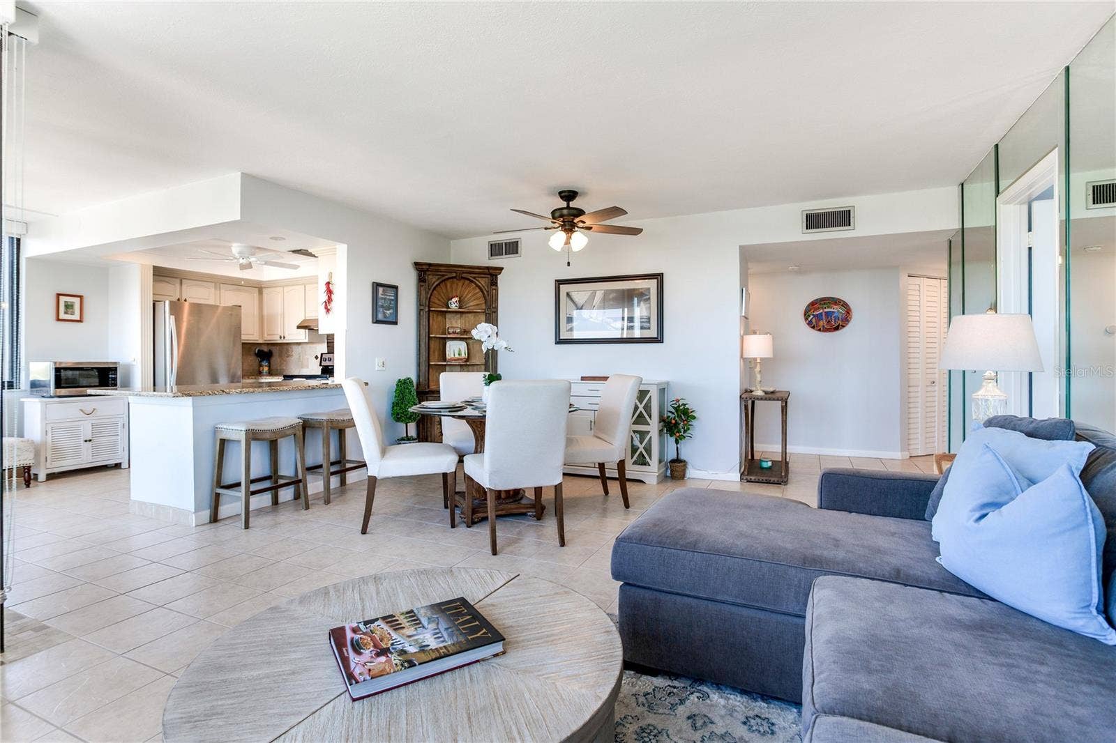 6104 PALMA DEL MAR BOULEVARD S, #404, St Petersburg, FL 33715