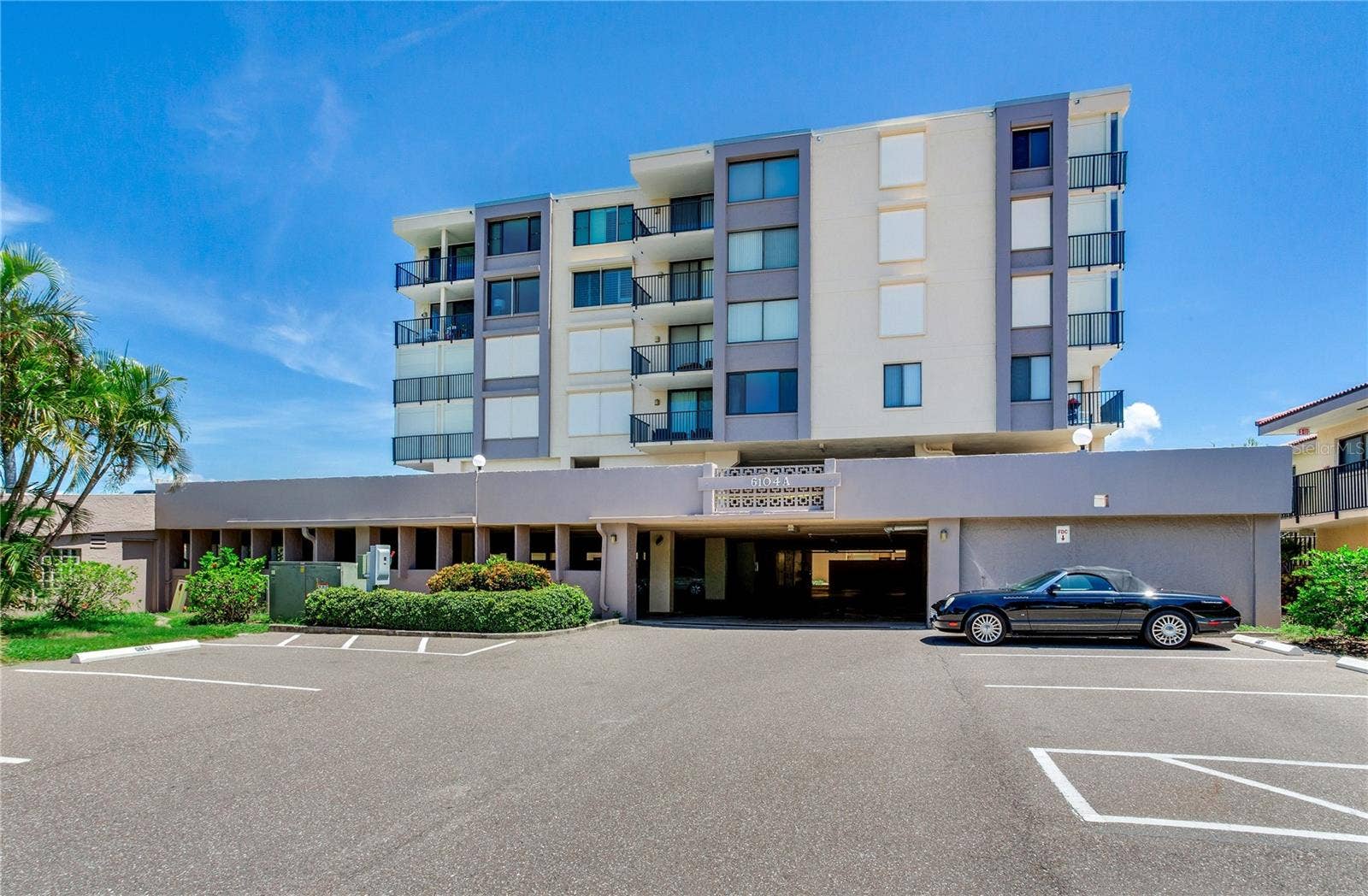 6104 PALMA DEL MAR BOULEVARD S, #404, St Petersburg, FL 33715
