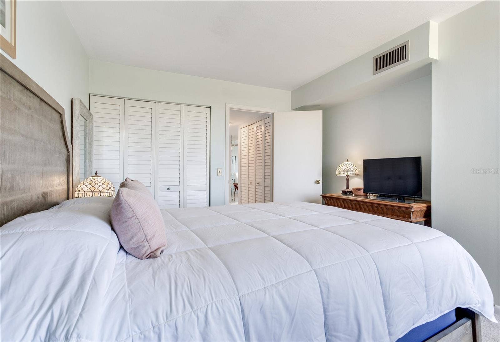 6104 PALMA DEL MAR BOULEVARD S, #404, St Petersburg, FL 33715