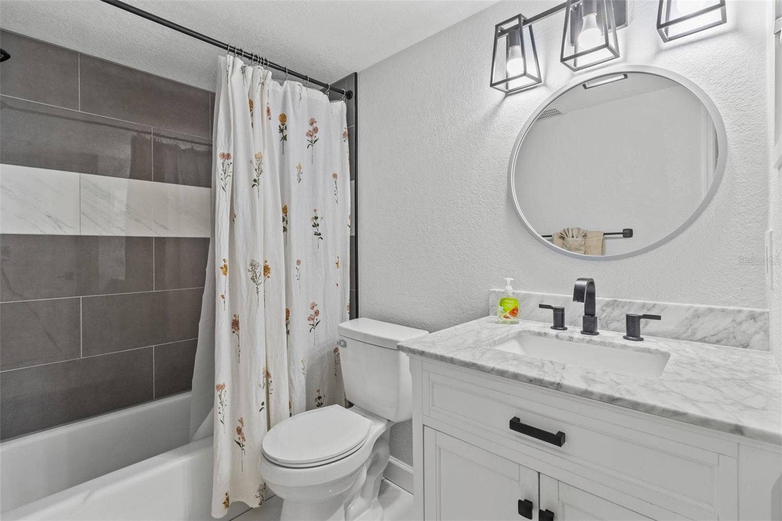 9895 1ST STREET E, #5, Treasure Island, FL 33706