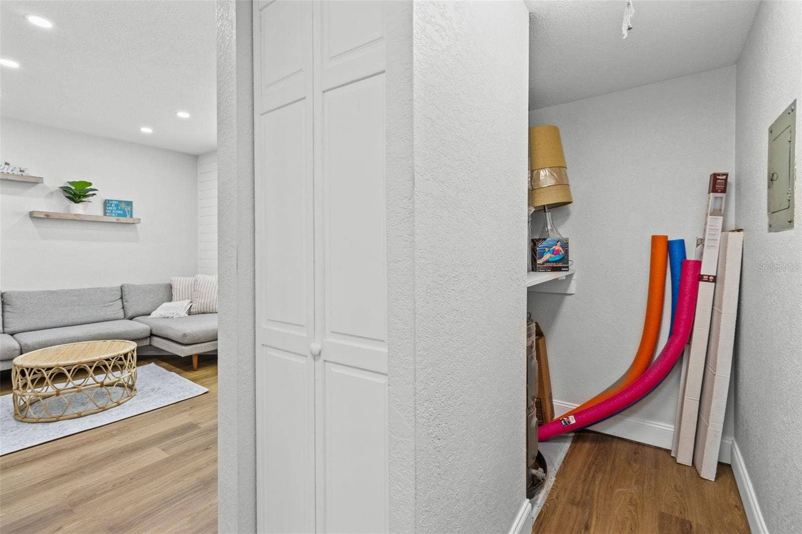 9895 1ST STREET E, #5, Treasure Island, FL 33706