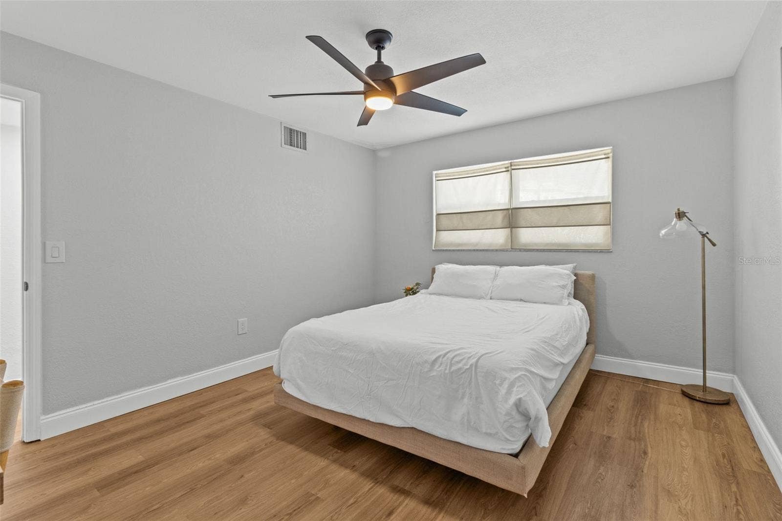 9895 1ST STREET E, #5, Treasure Island, FL 33706