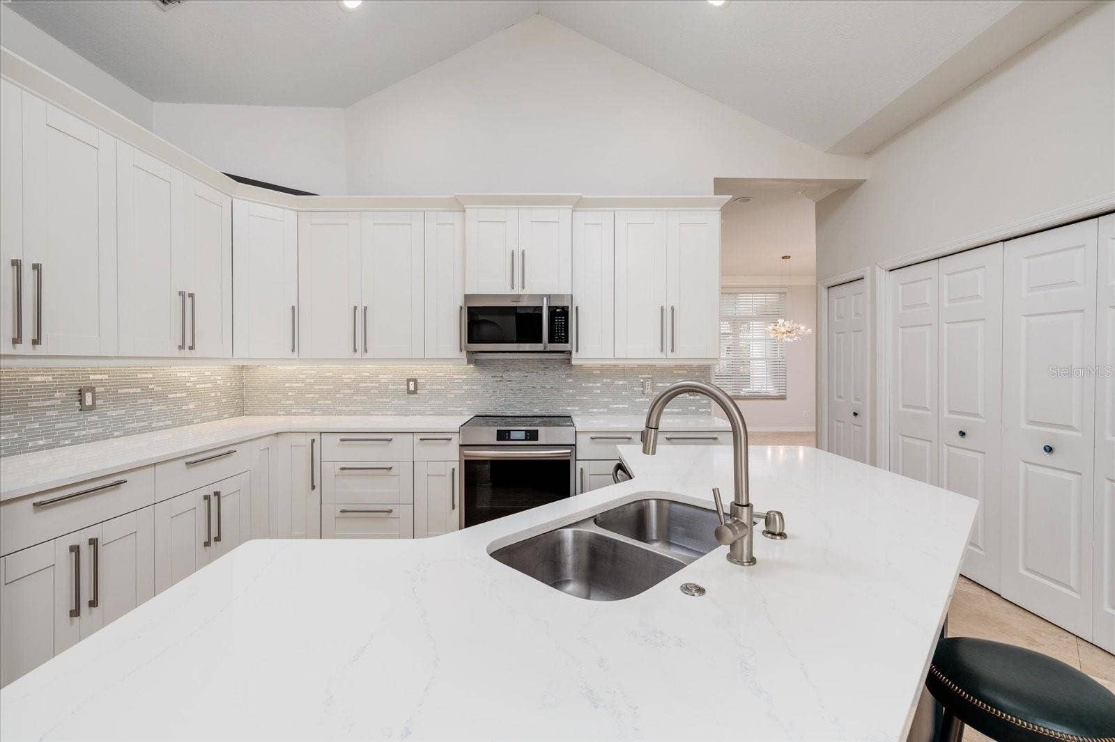 1723 CAPTIVA DRIVE, Oldsmar, FL 34677