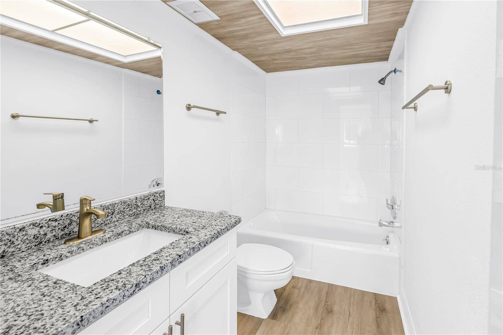 300 64TH AVENUE, #117, St Pete Beach, FL 33706 Primary Bathroom