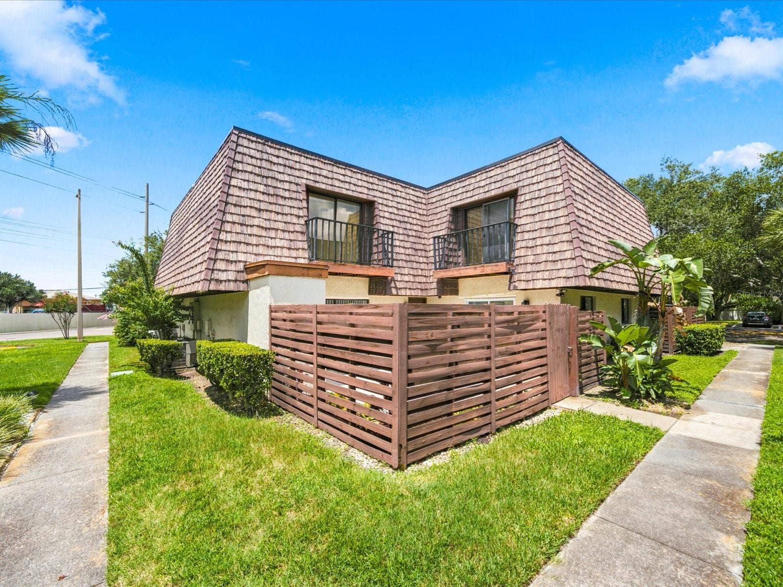 15446 E POND WOODS DRIVE, #15446, Tampa, FL 33618 15446 E POND WOODS DRIVE, #15446, Tampa, FL 33618