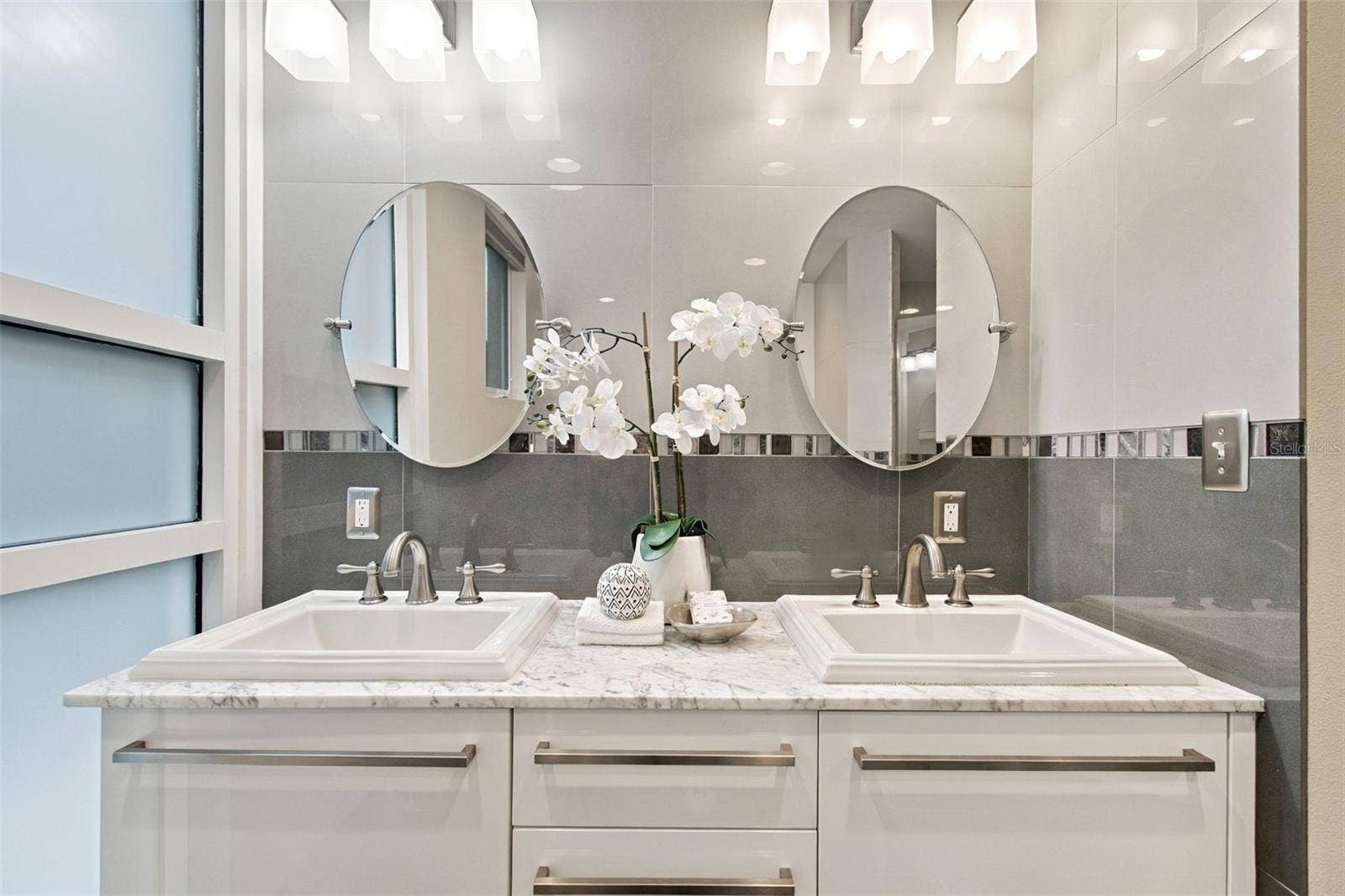 205 5TH AVENUE N, #201, St Petersburg, FL 33701 205 5TH AVENUE N, #201, St Petersburg, FL 33701