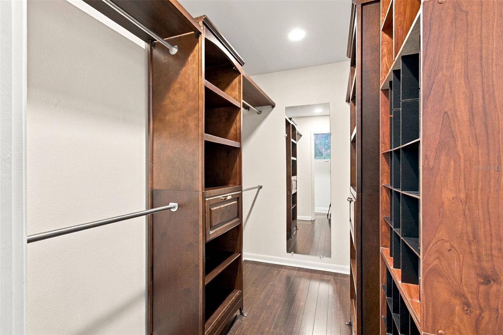 205 5TH AVENUE N, #201, St Petersburg, FL 33701 205 5TH AVENUE N, #201, St Petersburg, FL 33701