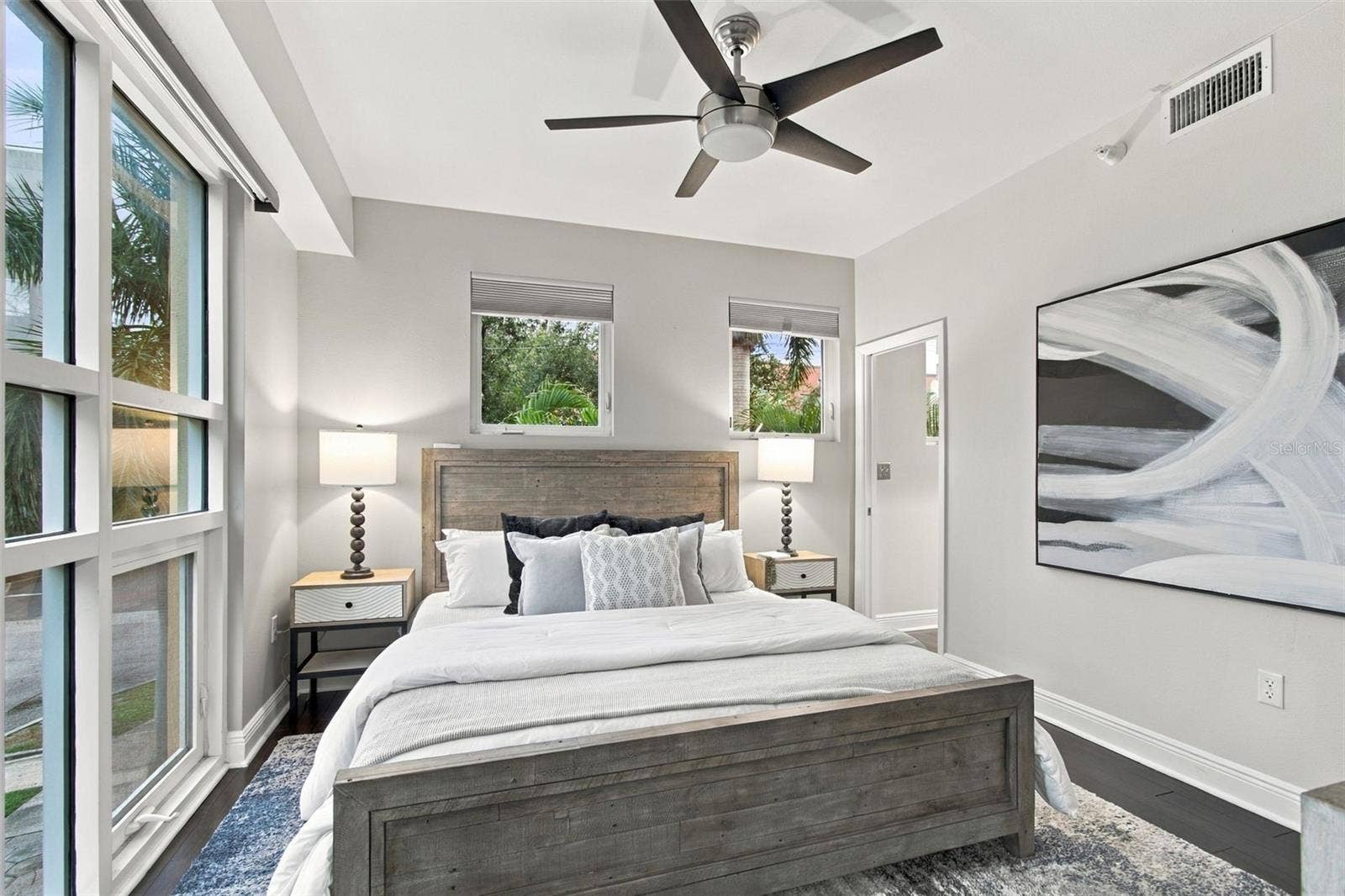 205 5TH AVENUE N, #201, St Petersburg, FL 33701 205 5TH AVENUE N, #201, St Petersburg, FL 33701