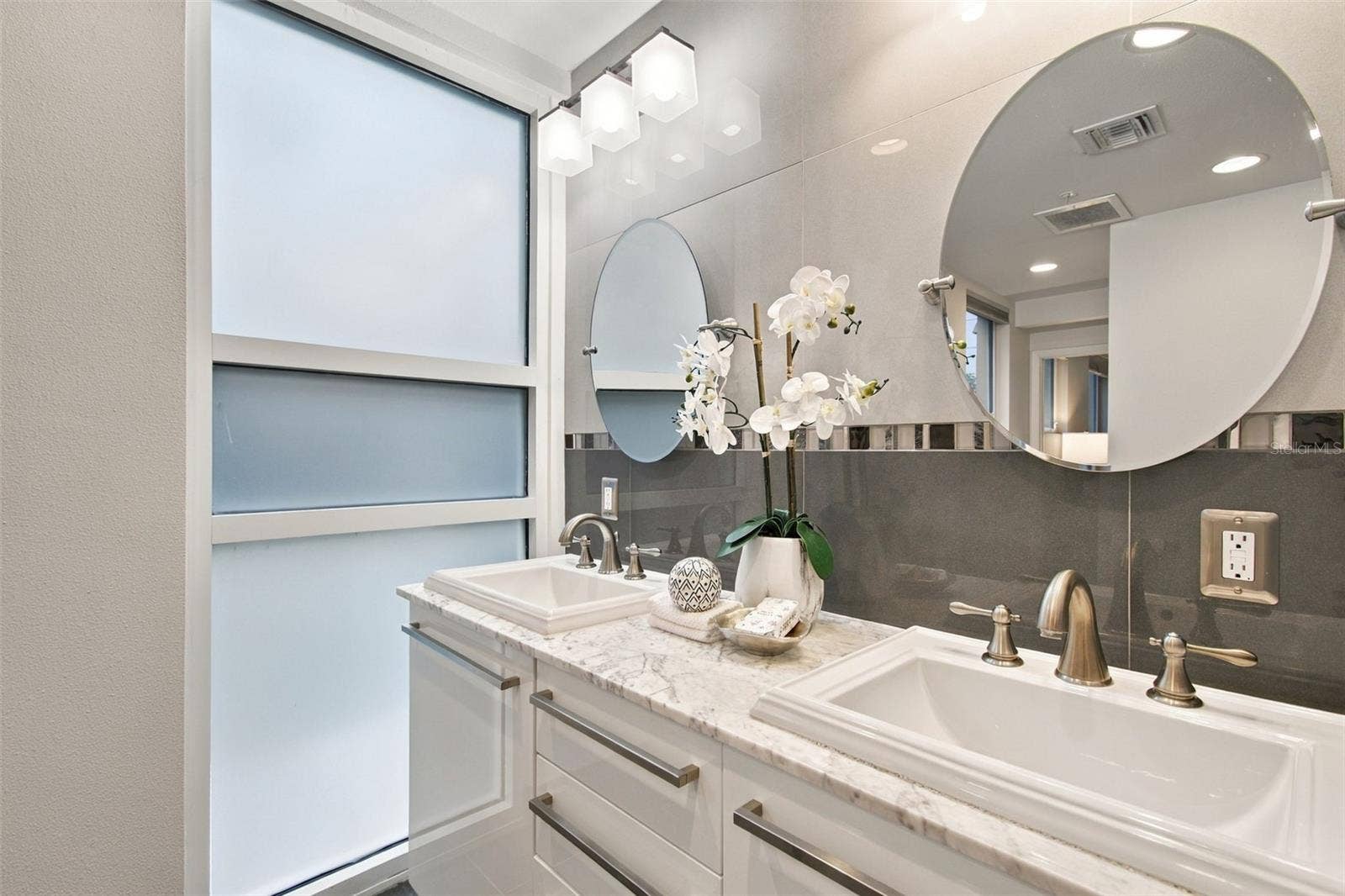 205 5TH AVENUE N, #201, St Petersburg, FL 33701 205 5TH AVENUE N, #201, St Petersburg, FL 33701