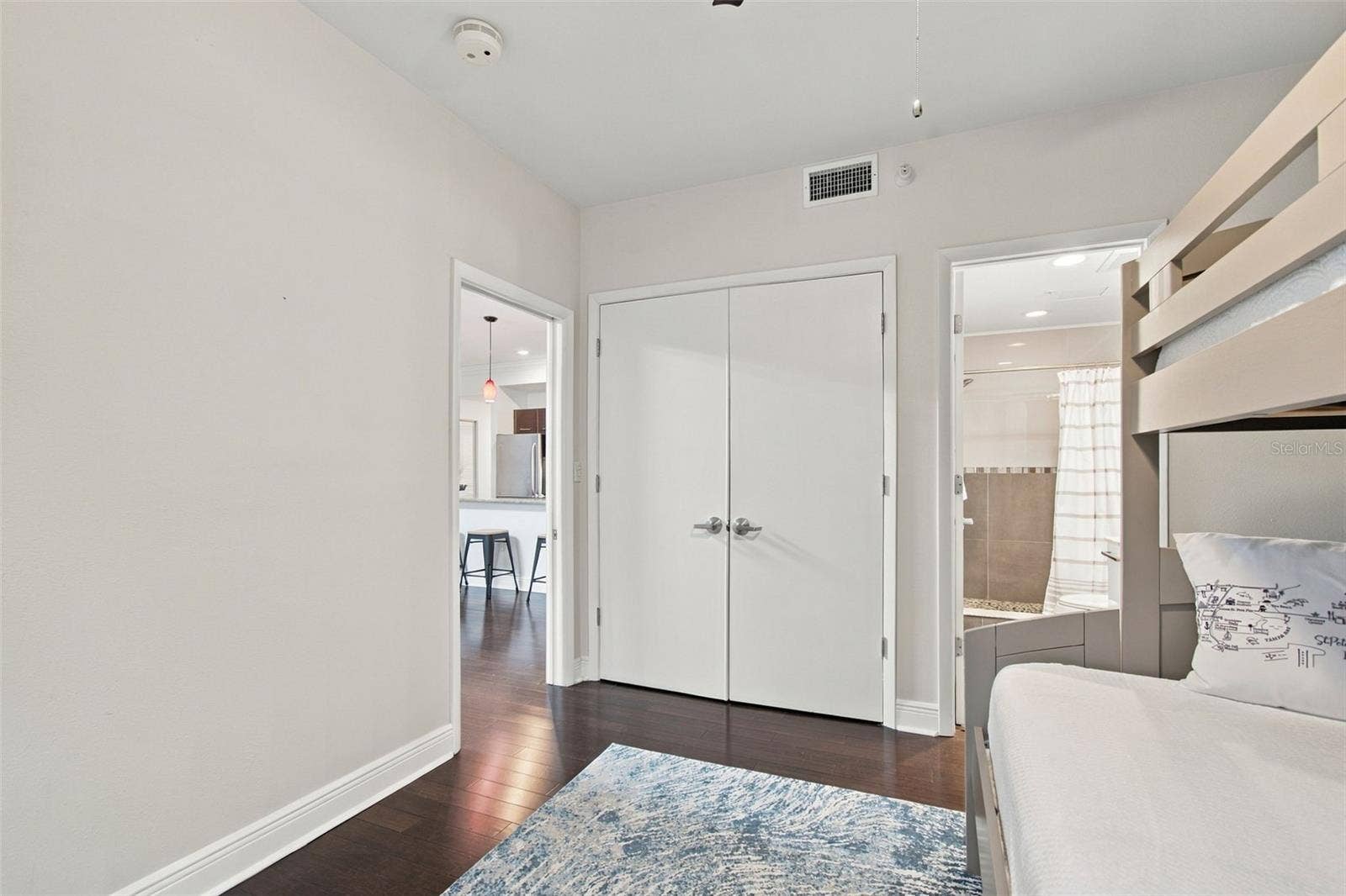 205 5TH AVENUE N, #201, St Petersburg, FL 33701 205 5TH AVENUE N, #201, St Petersburg, FL 33701