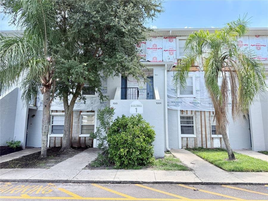 Property photo for 7011 WATERSIDE DR, Tampa, FL