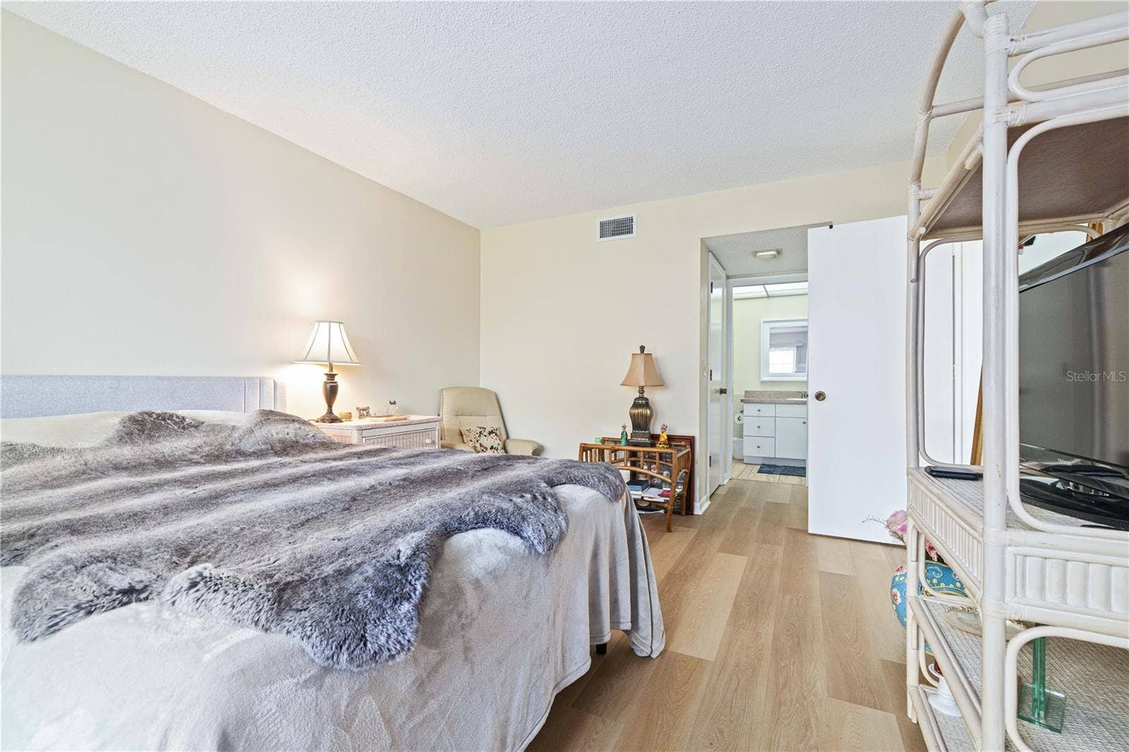 19029 US HIGHWAY 19 N, #3-1, Clearwater, FL 33764