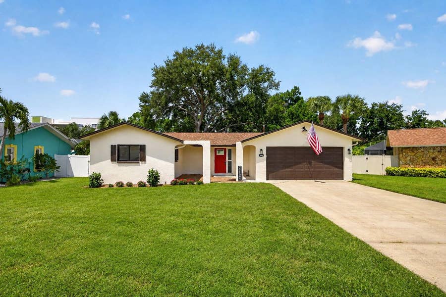 Property photo for 6170 SUNDOWN DRIVE, St Petersburg, FL
