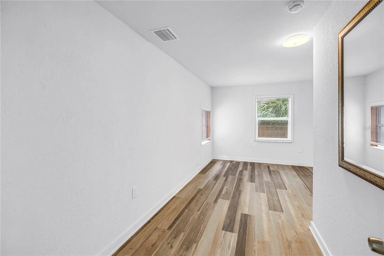 2000 27TH AVENUE N, St Petersburg, FL 33713