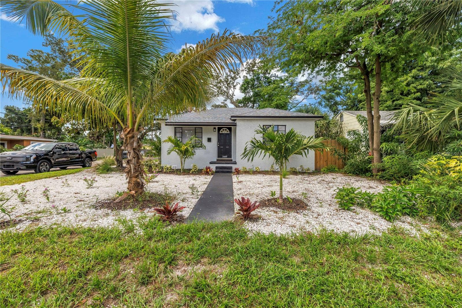 2000 27TH AVENUE N, St Petersburg, FL 33713