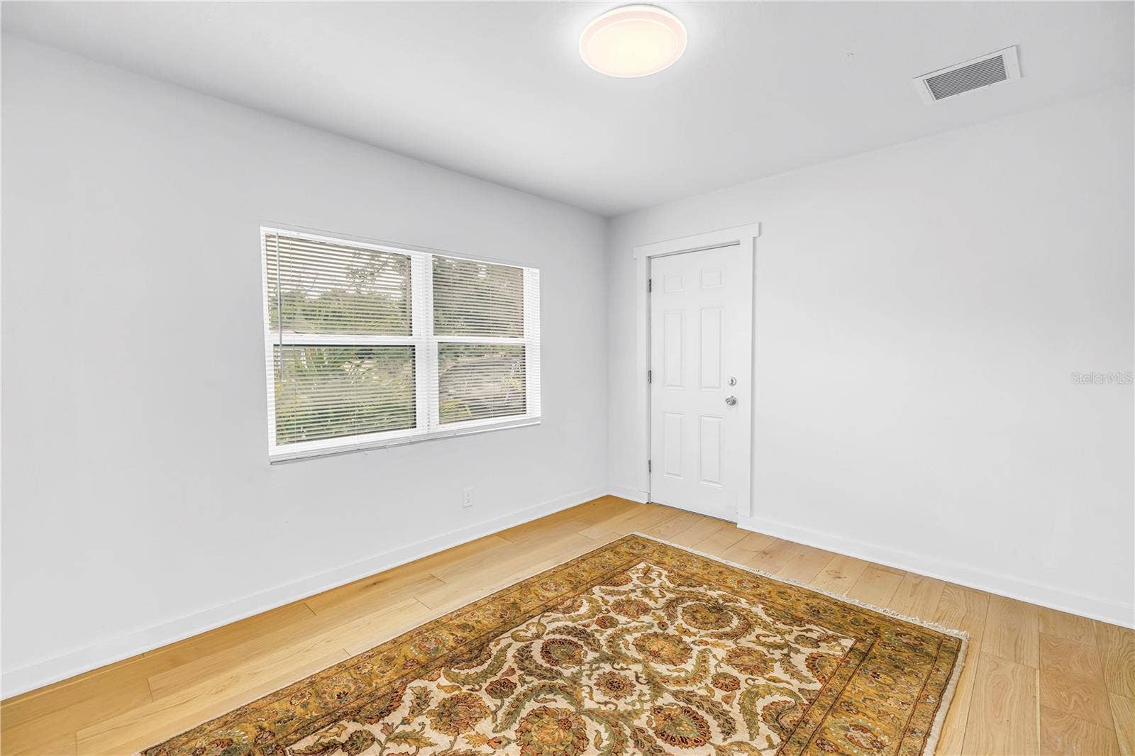 2000 27TH AVENUE N, St Petersburg, FL 33713