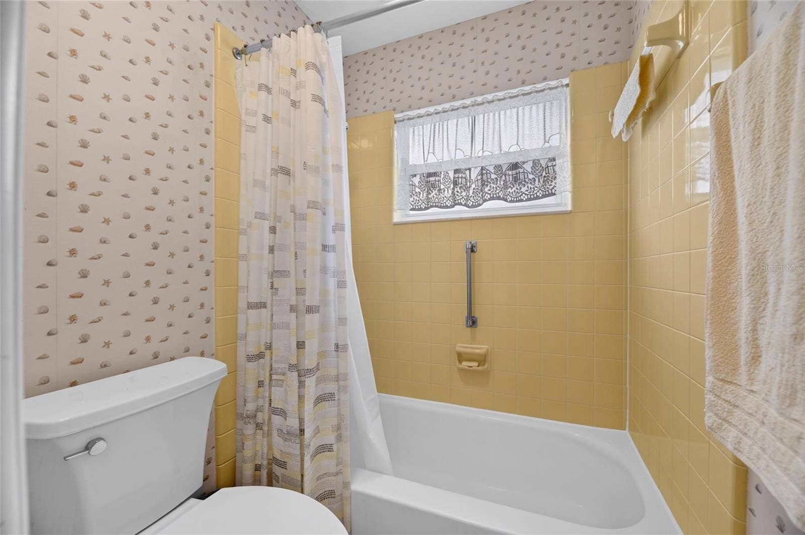 1743 COCO PALM CIRCLE, Sun City Center, FL 33573 1743 COCO PALM CIRCLE, Sun City Center, FL 33573