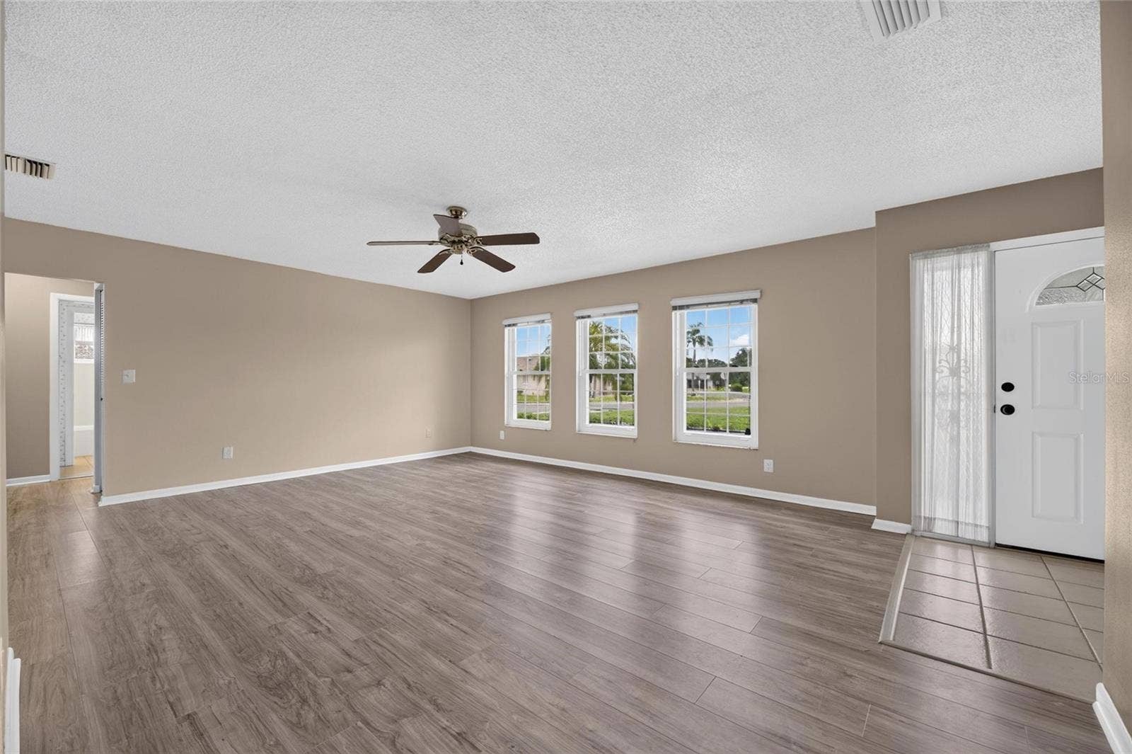 1743 COCO PALM CIRCLE, Sun City Center, FL 33573 1743 COCO PALM CIRCLE, Sun City Center, FL 33573