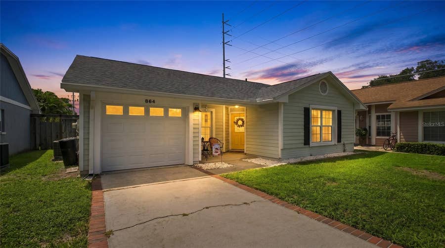 Property photo for 864 FRANKLIN CIRCLE, Palm Harbor, FL