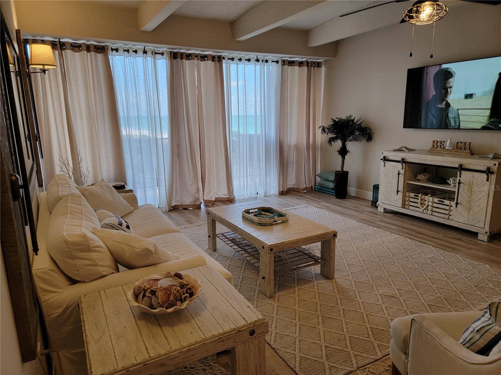 7650 BAYSHORE DRIVE, #302, Treasure Island, FL 33706 7650 BAYSHORE DRIVE, #302, Treasure Island, FL 33706