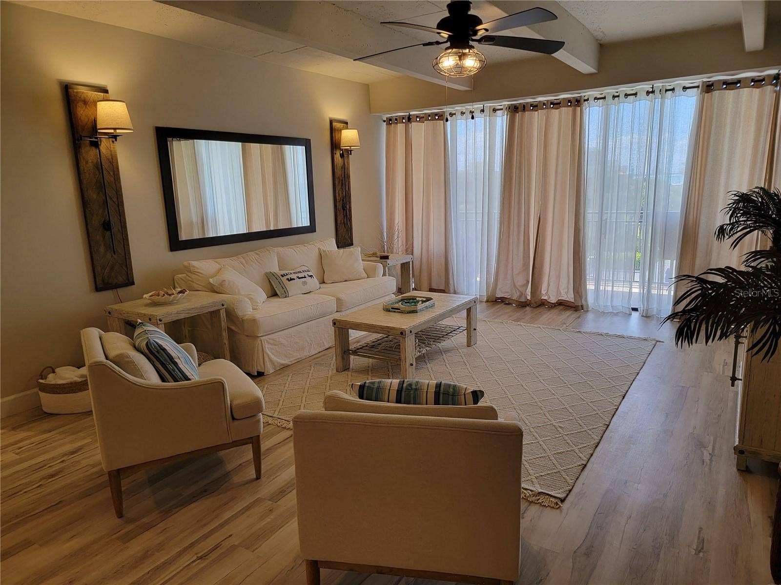 7650 BAYSHORE DRIVE, #302, Treasure Island, FL 33706 7650 BAYSHORE DRIVE, #302, Treasure Island, FL 33706