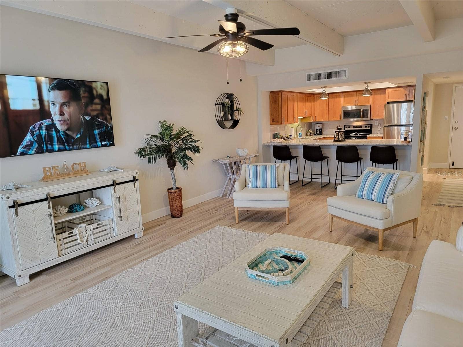 7650 BAYSHORE DRIVE, #302, Treasure Island, FL 33706 7650 BAYSHORE DRIVE, #302, Treasure Island, FL 33706