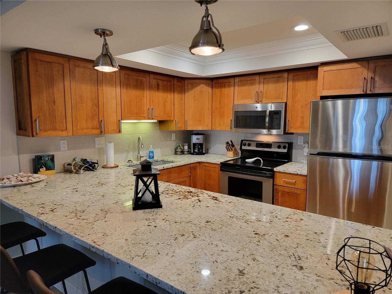 7650 BAYSHORE DRIVE, #302, Treasure Island, FL 33706 7650 BAYSHORE DRIVE, #302, Treasure Island, FL 33706