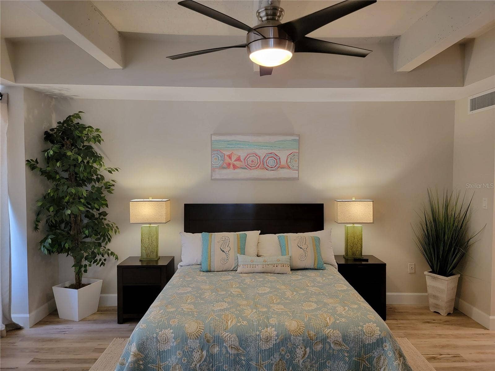 7650 BAYSHORE DRIVE, #302, Treasure Island, FL 33706 7650 BAYSHORE DRIVE, #302, Treasure Island, FL 33706