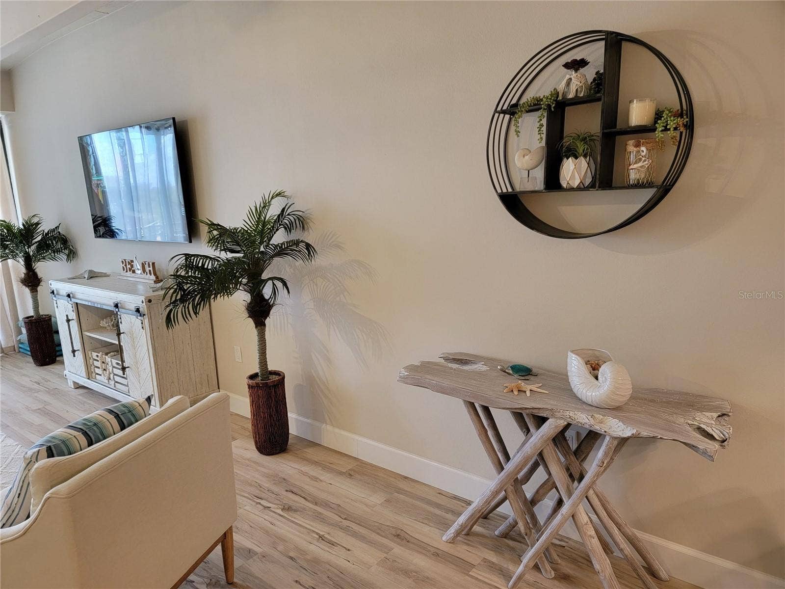 7650 BAYSHORE DRIVE, #302, Treasure Island, FL 33706 7650 BAYSHORE DRIVE, #302, Treasure Island, FL 33706
