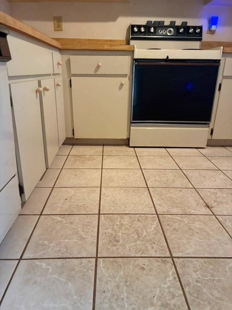 1802 MARINER DR, #32, Tarpon Springs, FL 34689 1802 MARINER DR, #32, Tarpon Springs, FL 34689