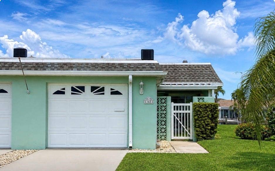 365 BOCA CIEGA POINT BOULEVARD, St Petersburg, FL 33708 Front View
