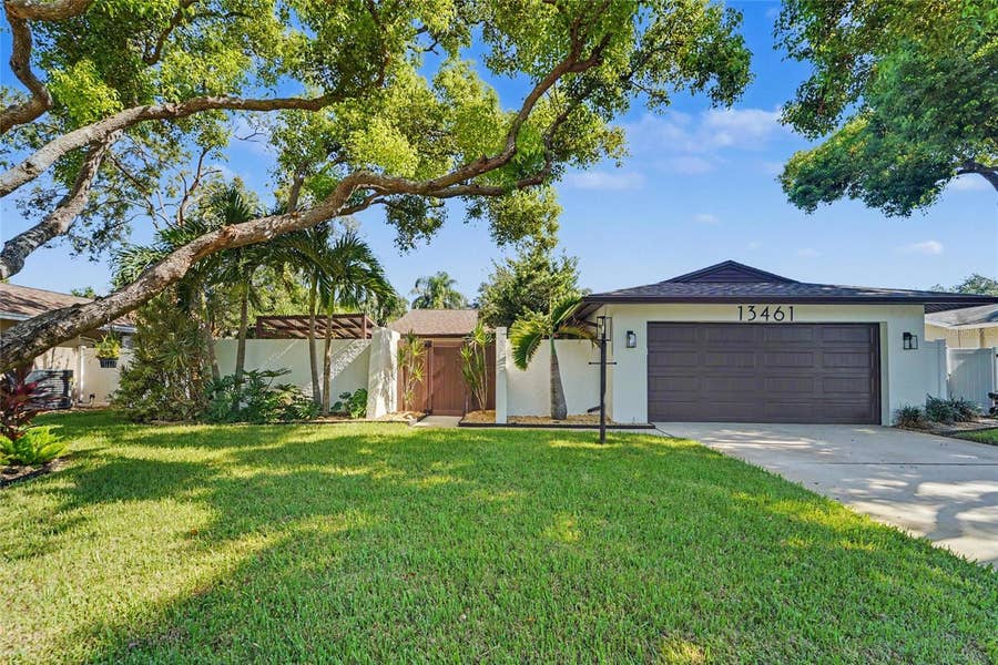 Property photo for 13461 DEL PRADO DRIVE S, Largo, FL