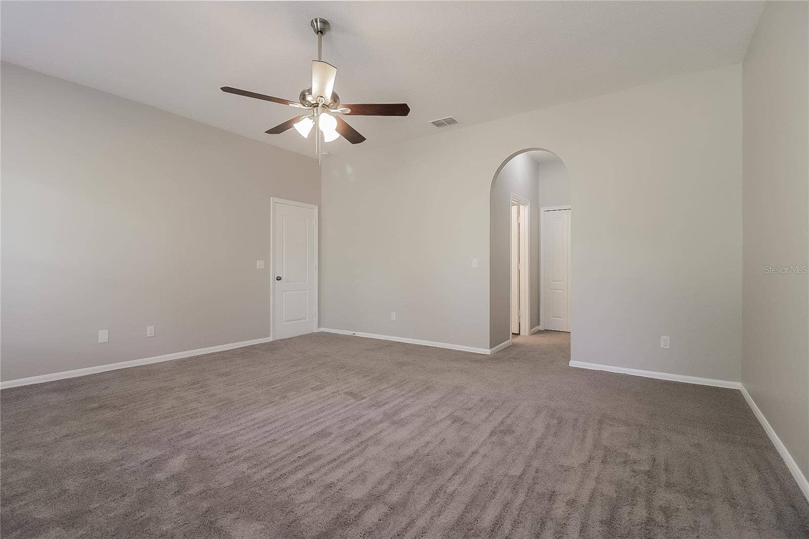 1117 SPRUCE RIDGE COURT, Minneola, FL 34715