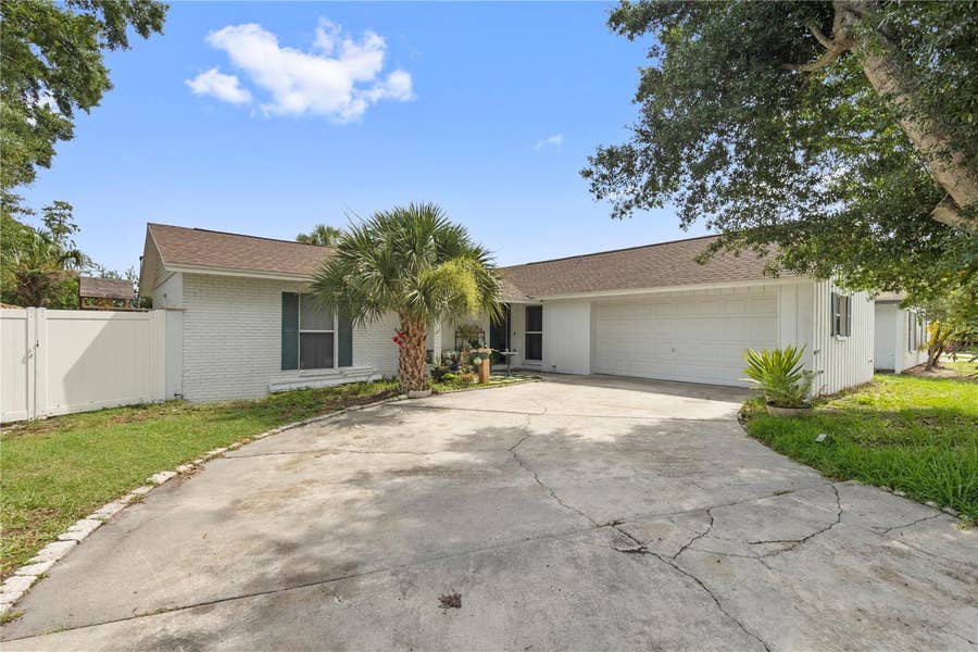 Property photo for 7529 ARMAND CIRCLE, Tampa, FL